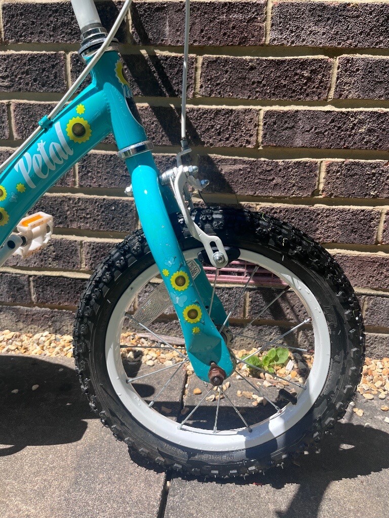 Halfords Apollo Petal Kids Bike - 14 